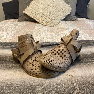 Booties perfect for fall !!